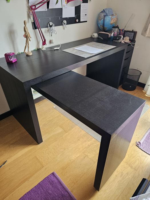 Secretária c/ painel extensível MALM