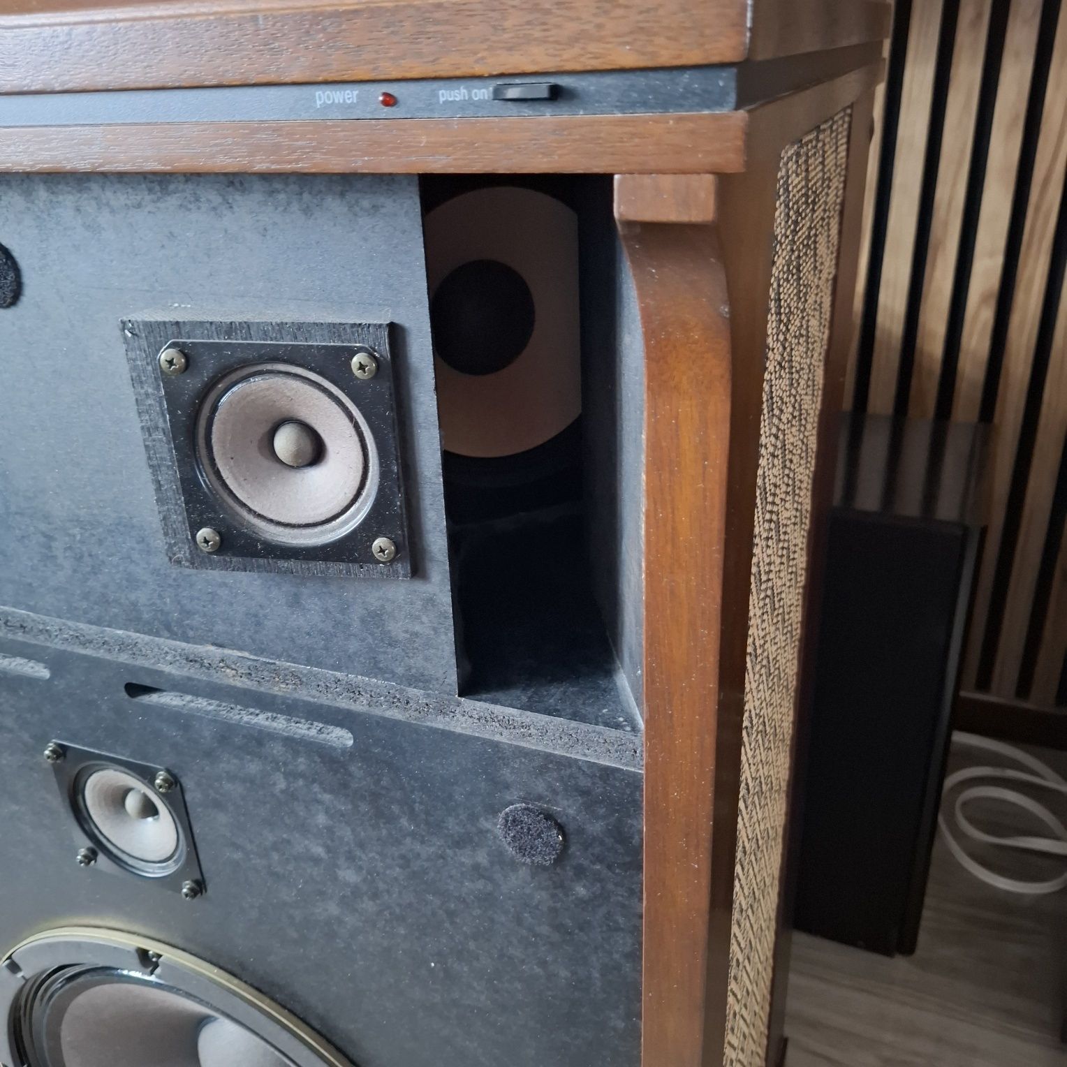 Kolumny technics
