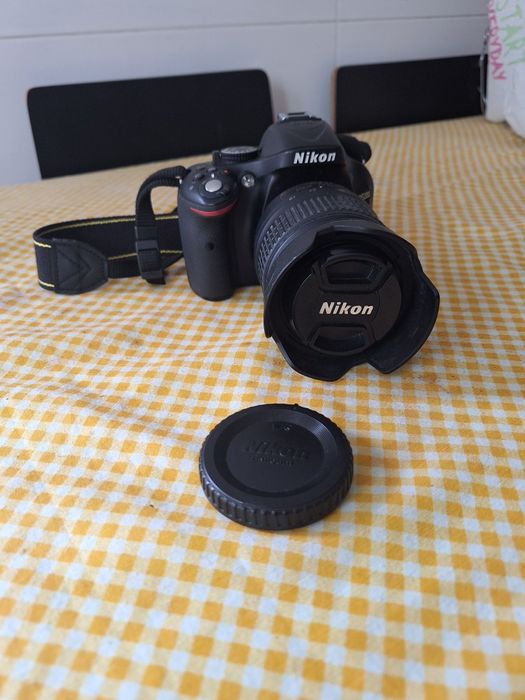Máquina fotográfica nikon D5200