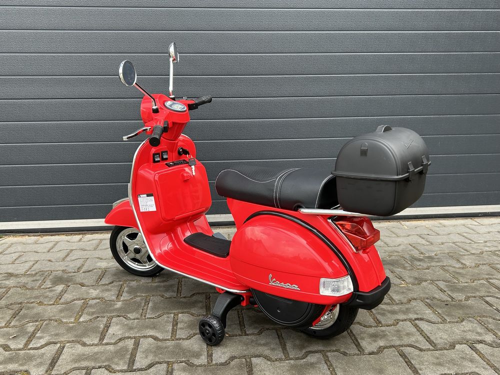 Motor Skuter na akumulator dla dzieci Vespa Czerwony 12V Skóra