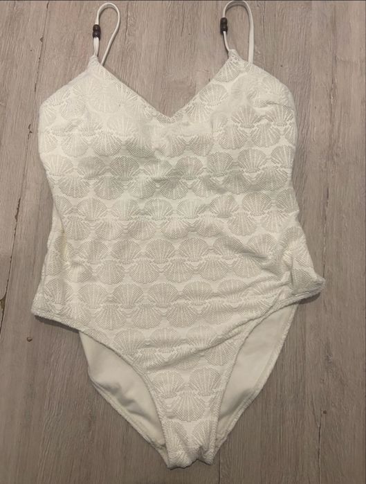 Жіночий суцільний купальник