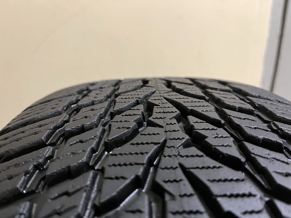 4 opony zimowe Nokian 215/55 R16