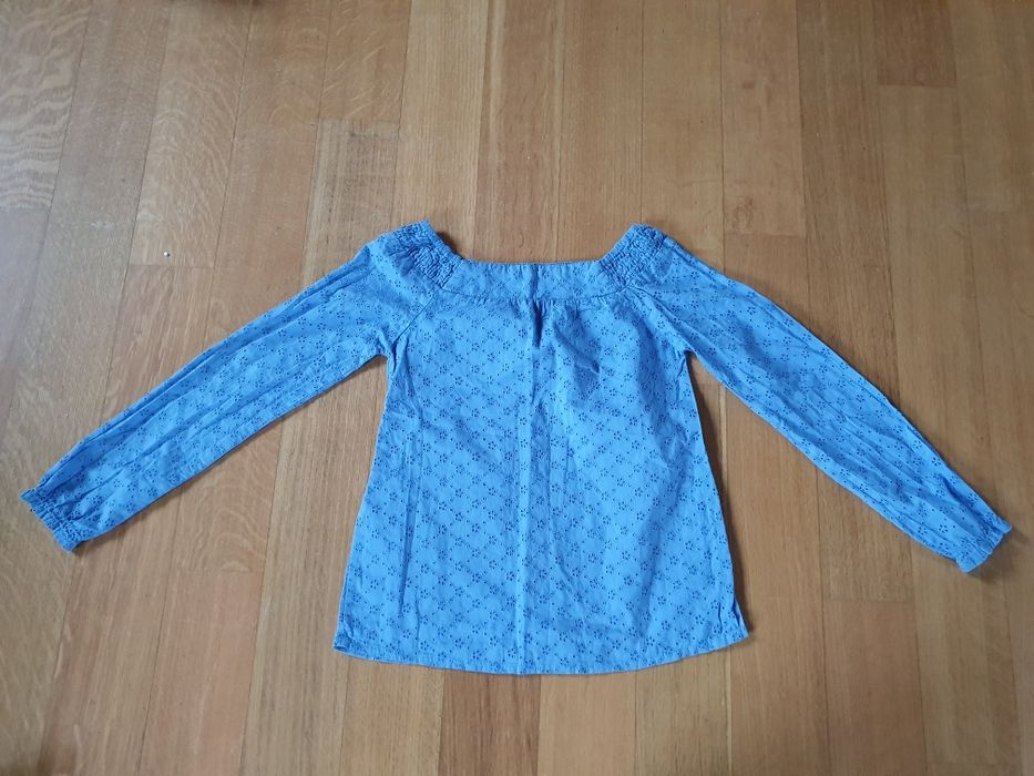 Niebieska bluzka w stylu boho