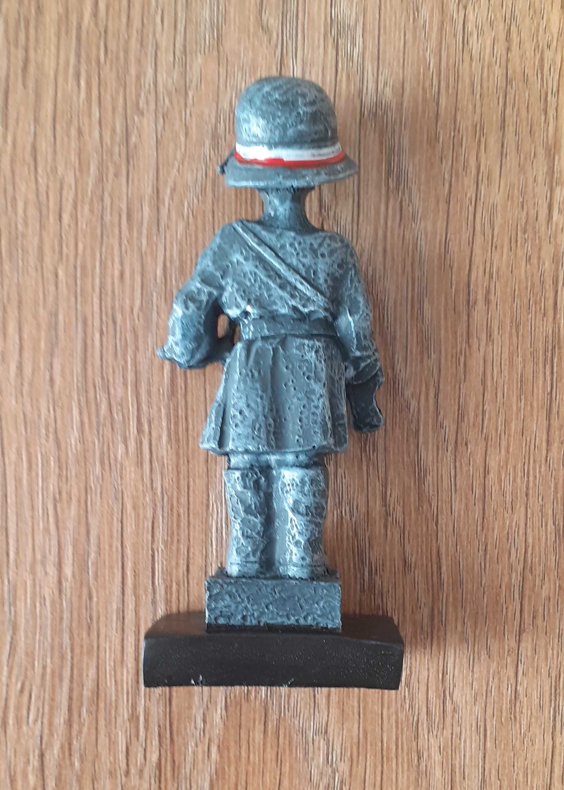 Mały Powstaniec Warszawski figurka 10,5 cm.