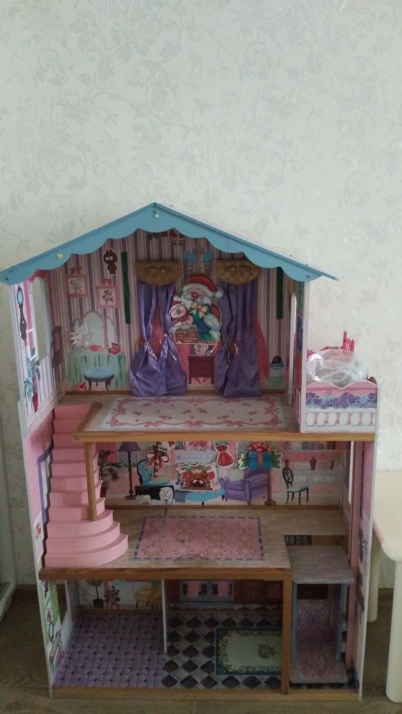 Будинок іграшковий з меблями