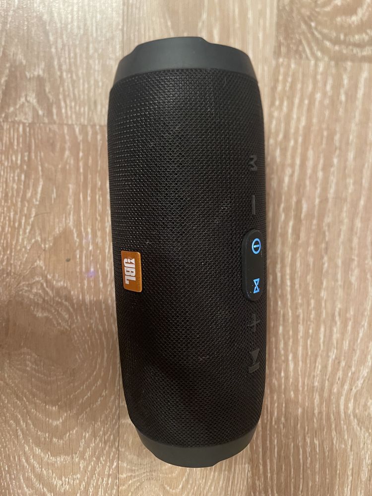 Продам колонку джибиель JBL полностью рабочая