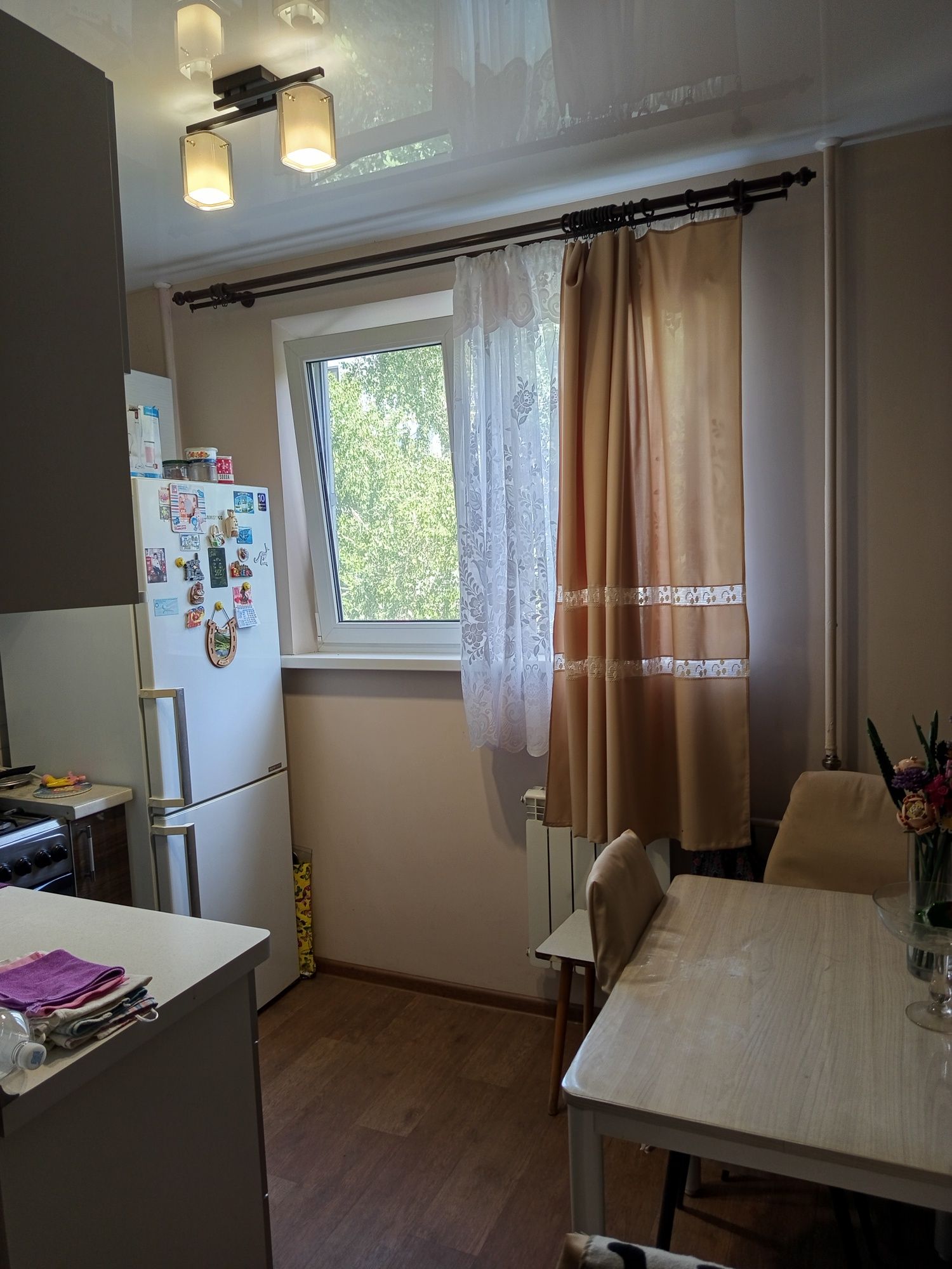 Сдам 2ух комн.квартиру,рядом с метро.