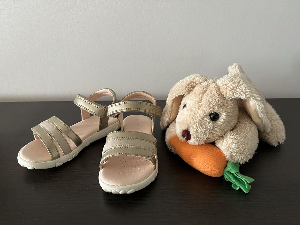Sandały dla dziewczynki Geox (r.27) + zabawka