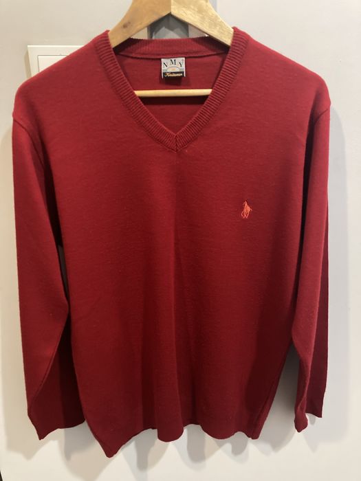 Czerwony sweter NMY