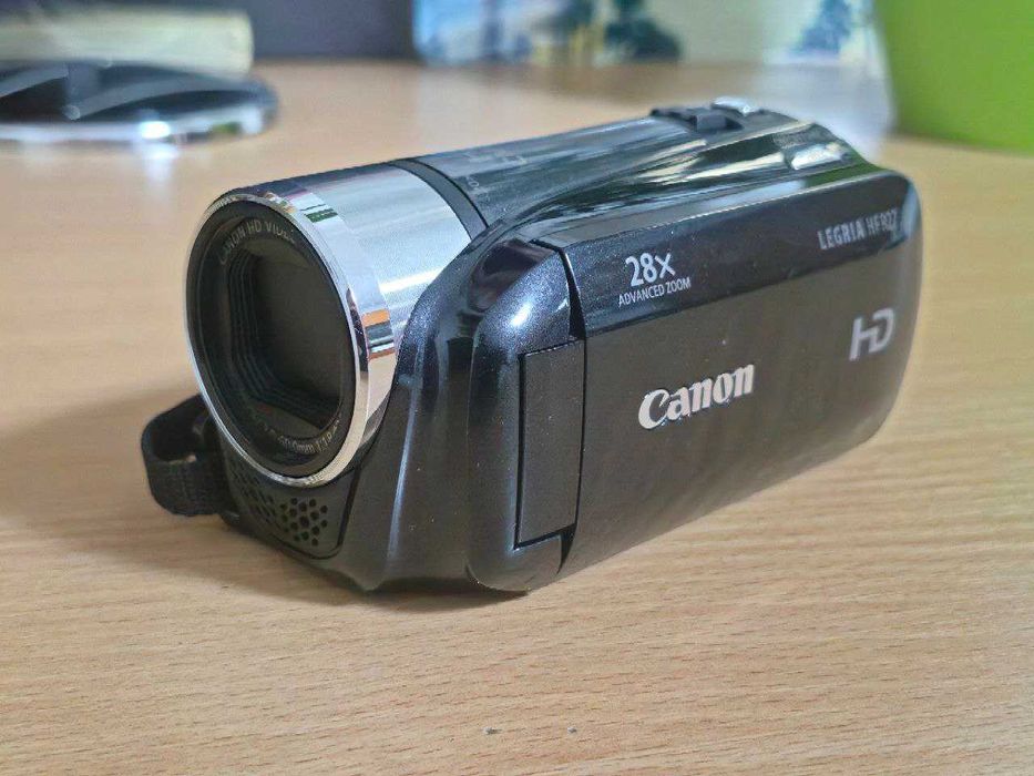 Цифрова відеокамера Canon LEGRIA HF R27