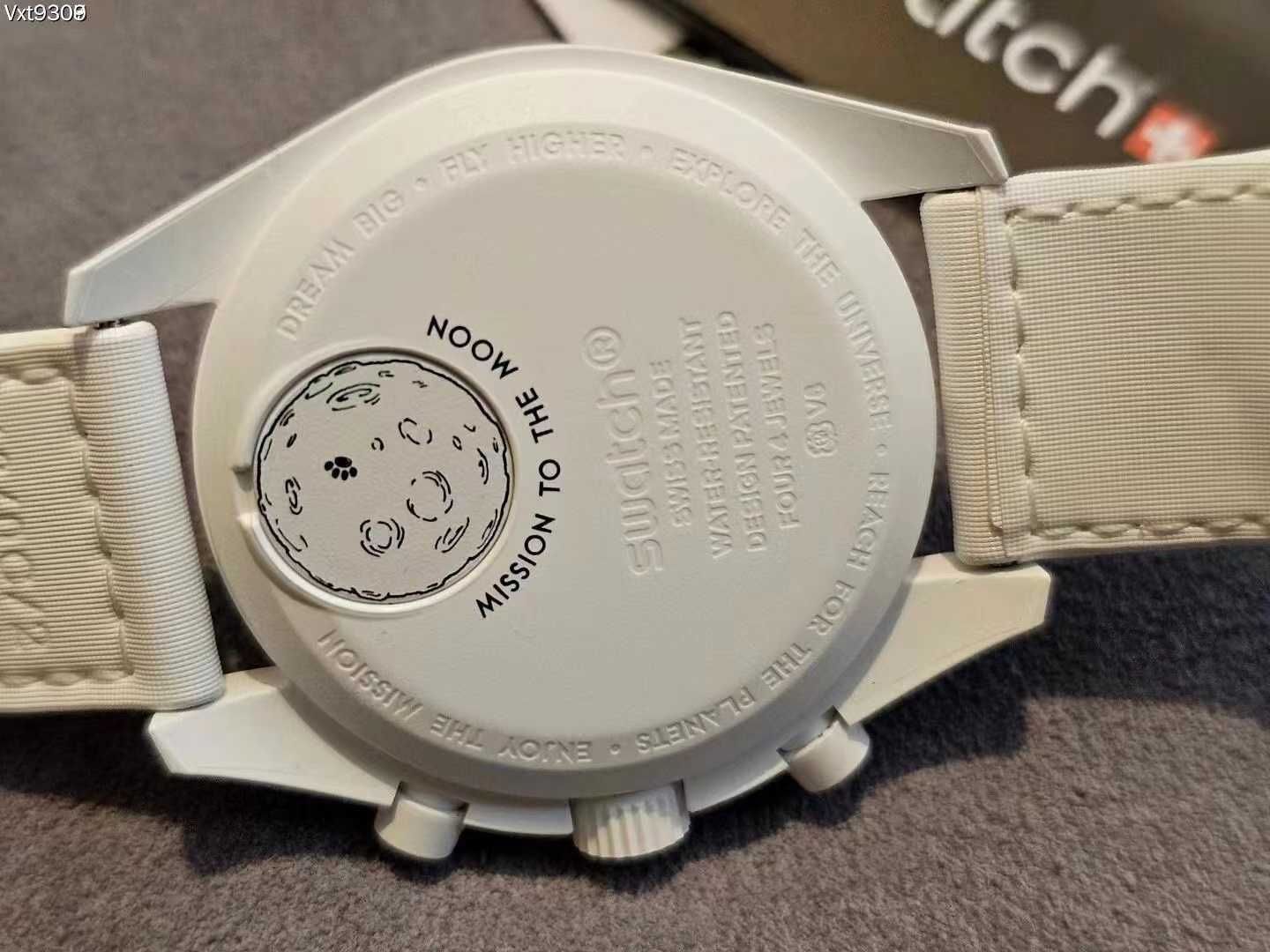 Swatch x Omega Moonswatch Mission To Moonphase Snoopy SO33W700