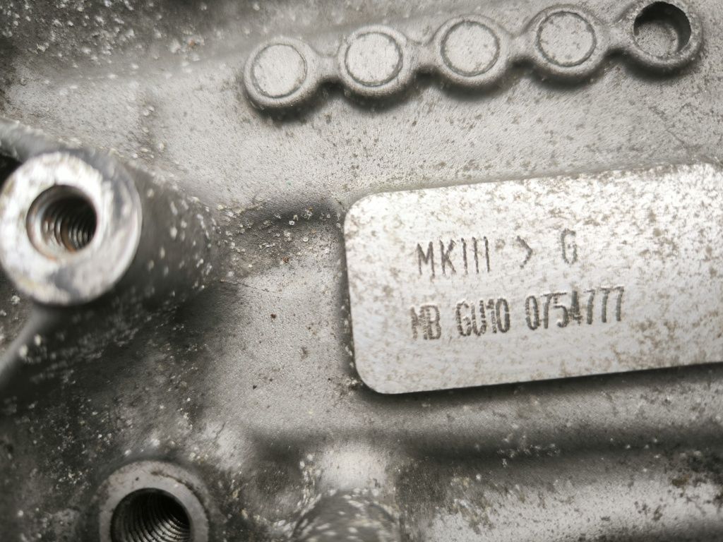 Głowica mini Coopera S Pokrywa zaworów  175k turbo N14B16A R55 R 56