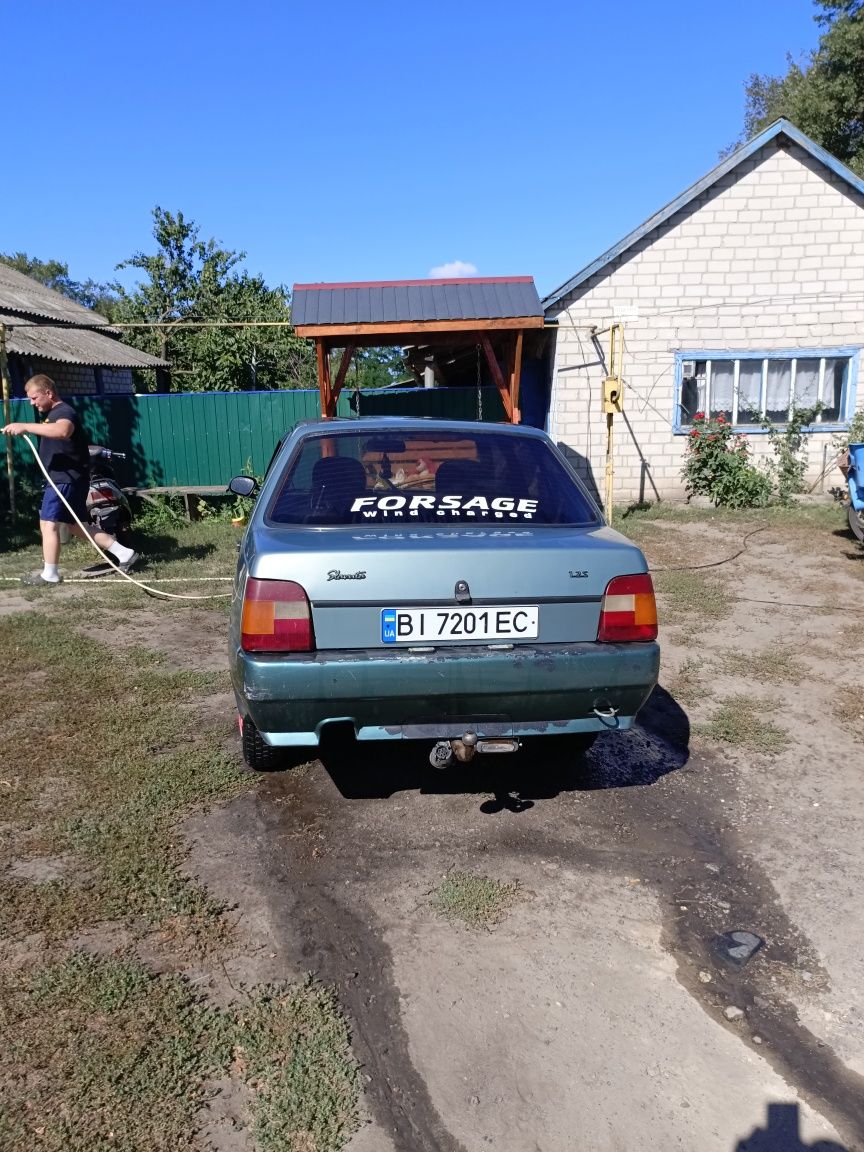 Продам машину Славута