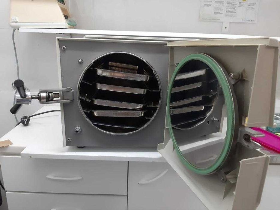 EQUIPAMENTOS DENTÁRIOS - ÓTIMO ESTADO