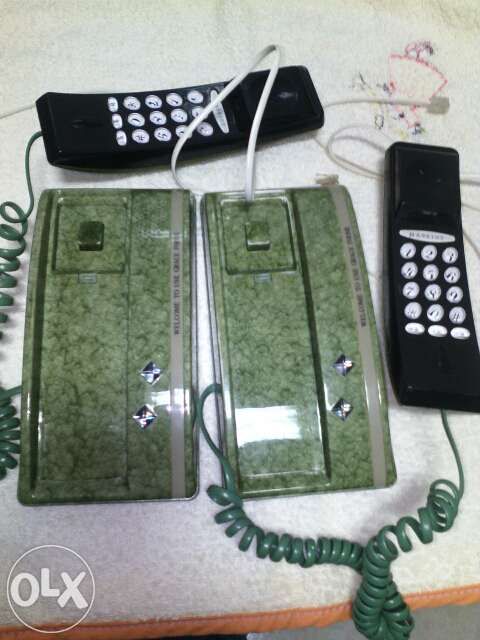 2 Telefones fixos