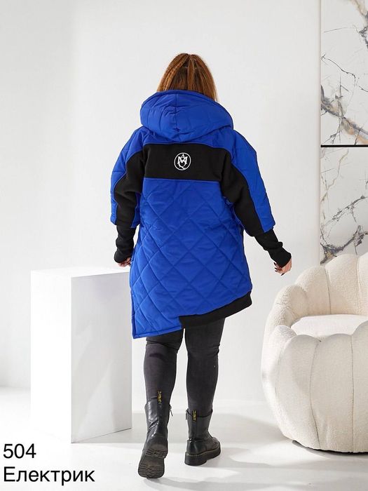 Довга жіноча куртка