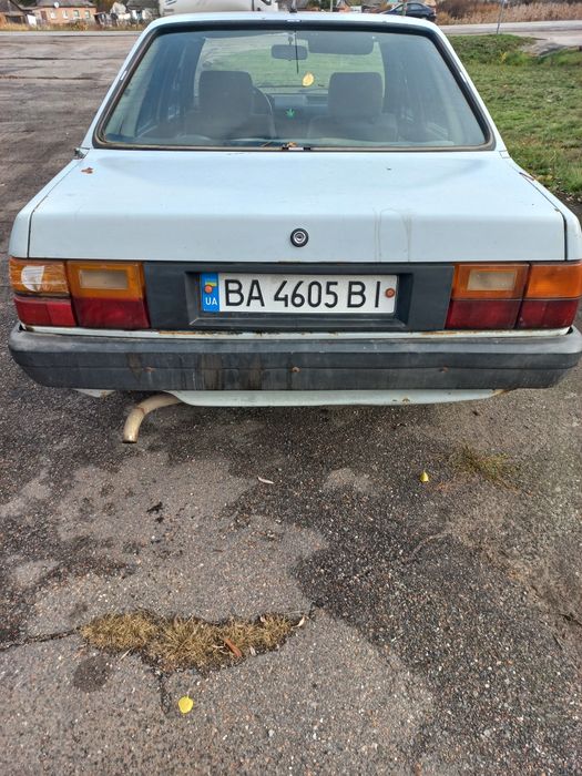 Автомобіль Ауді 80 б2