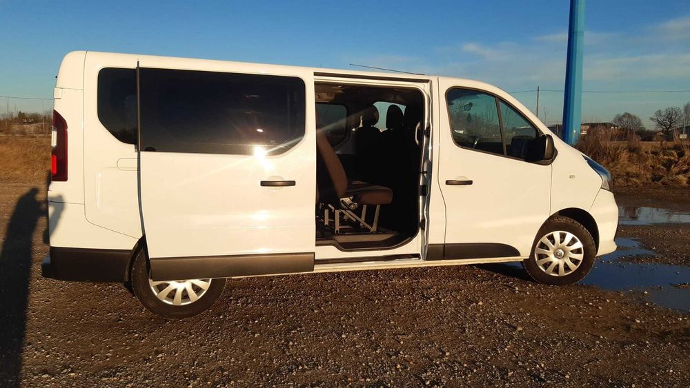 Wynajem bus 9 osób Long Klima Wyjazdy Jesień Zima