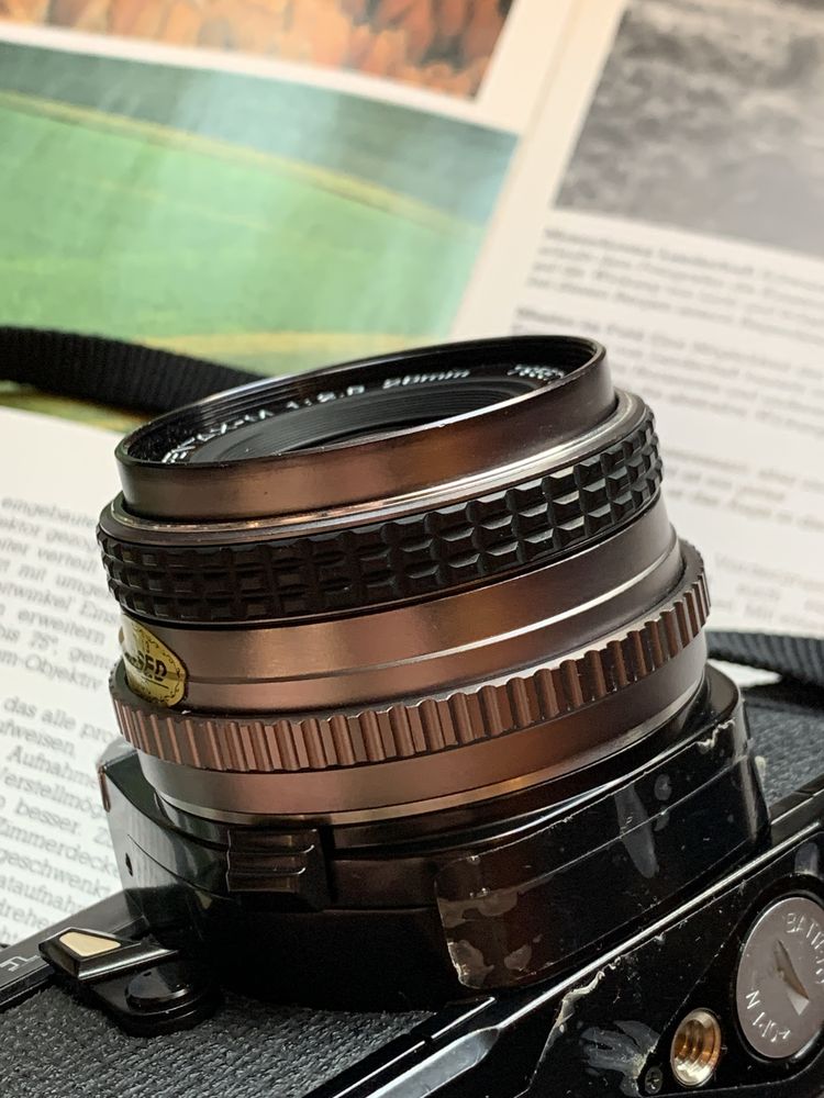 Pentax-M 28mm f/2.8 Bronze Limited Edition