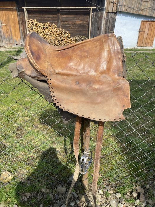 Продам сідло шкіряне!!!
