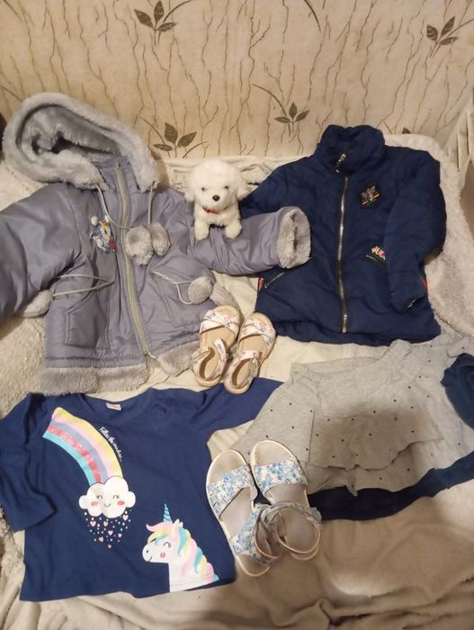 Одяг і взуття тна дівчинку, великим пакетом