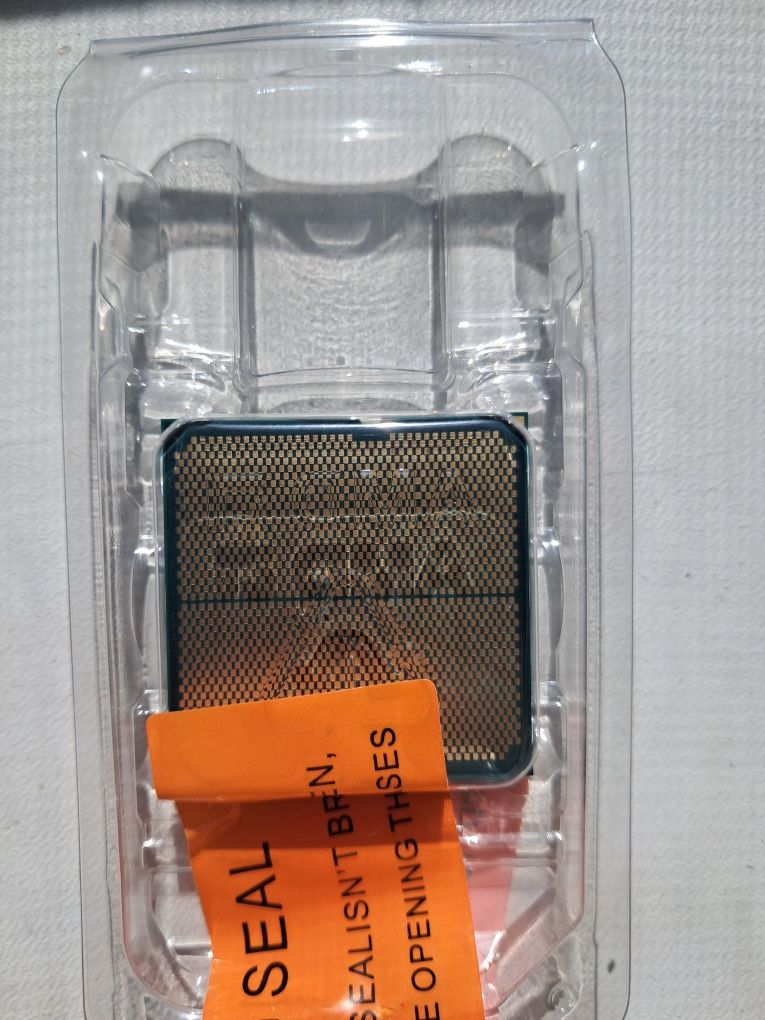 Продам процесор AMD Zen 4 AM5 Ryzen R7 7700 DDR5 8 ядер 5.3 ГГц Radeon
