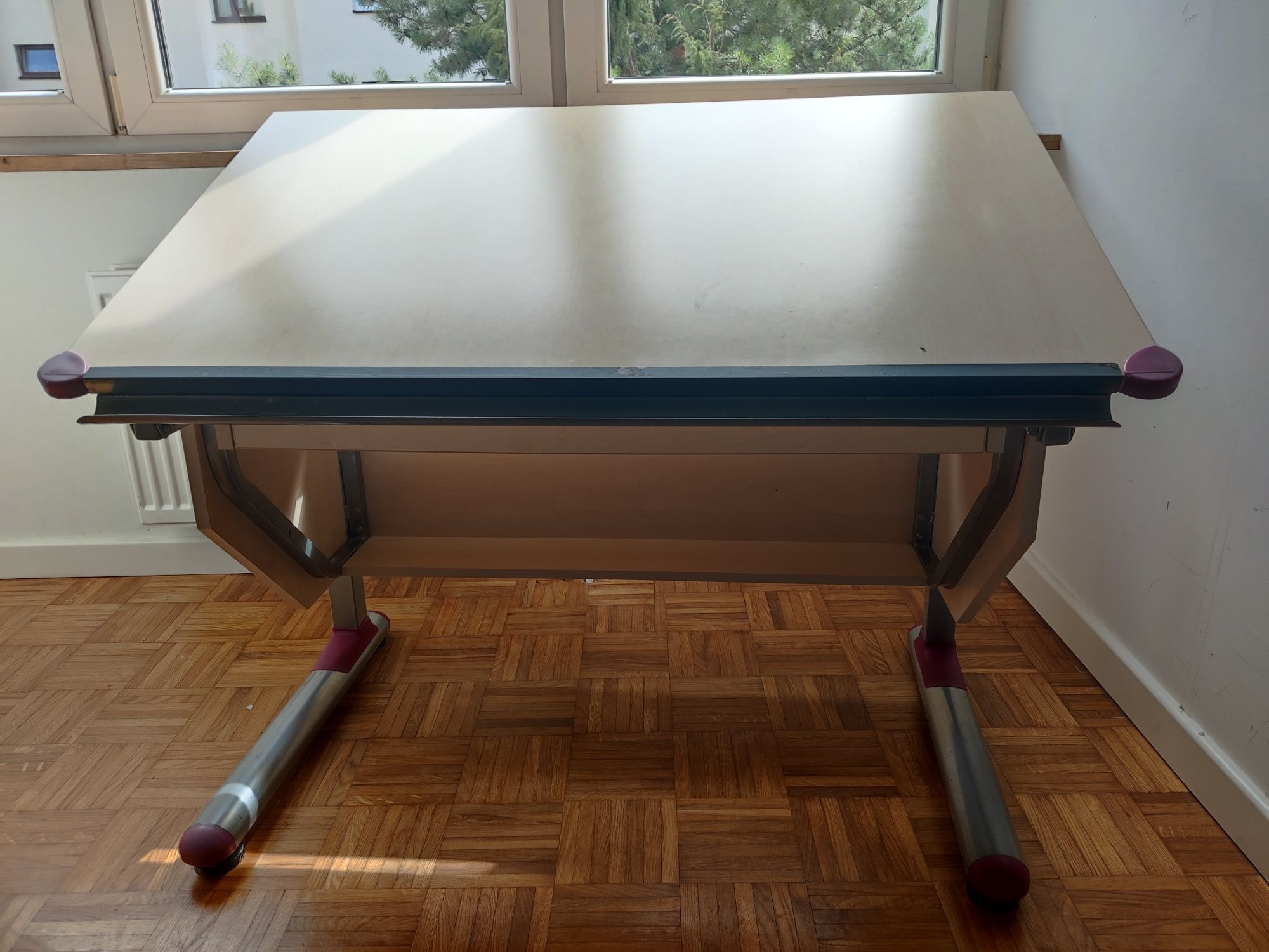 Biurko regulowane 110 na około 70 cm