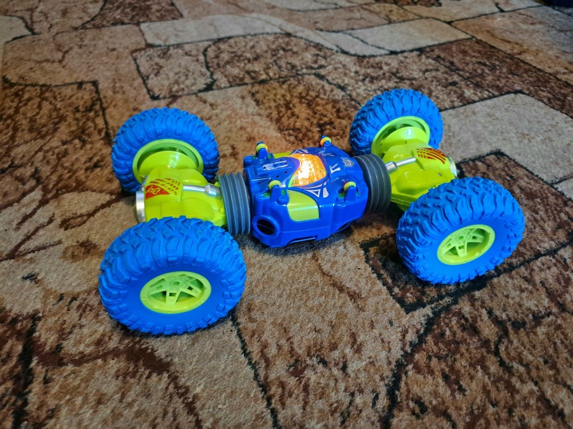 Машинка ПЕРЕВЕРТЫШ на радиоуправлении Twist Climbing Car 6+