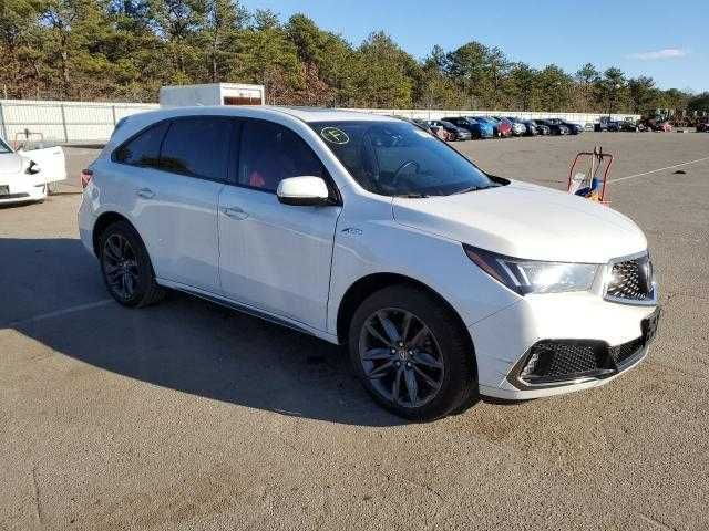 Acura MDX 2022.  ]