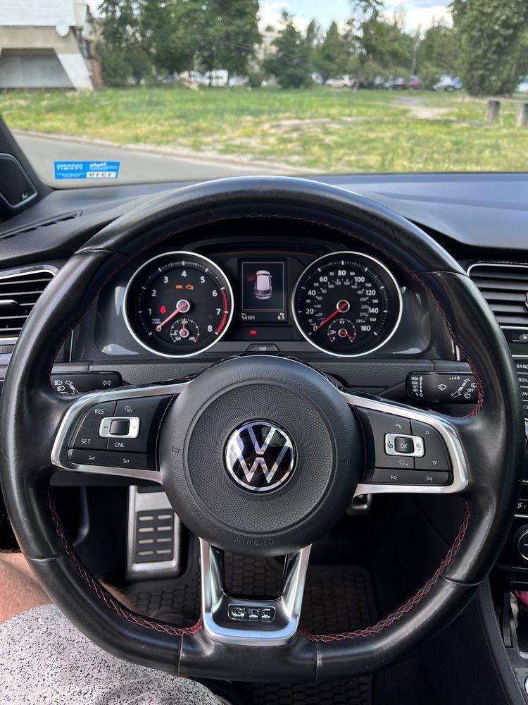 Volkswagen Golf 7 GTI Performance