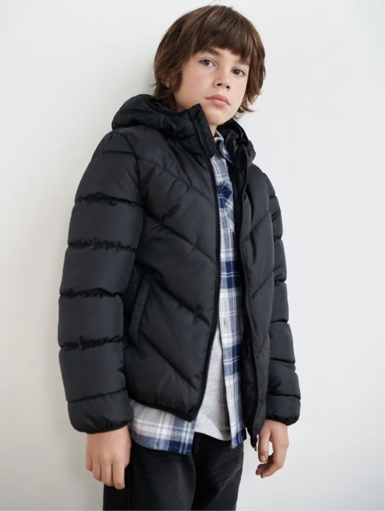 Нова демісезонна куртка для хлопчика з легким утепленням