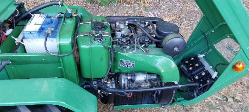 Tractor ferrari com matricula e freze
