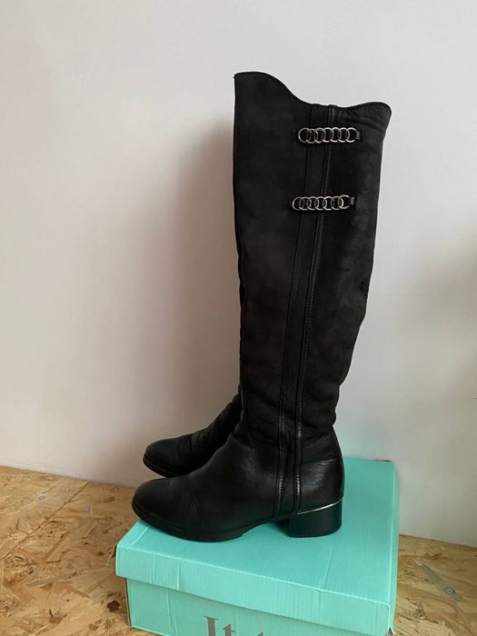 Чоботи жіночі шкіряні