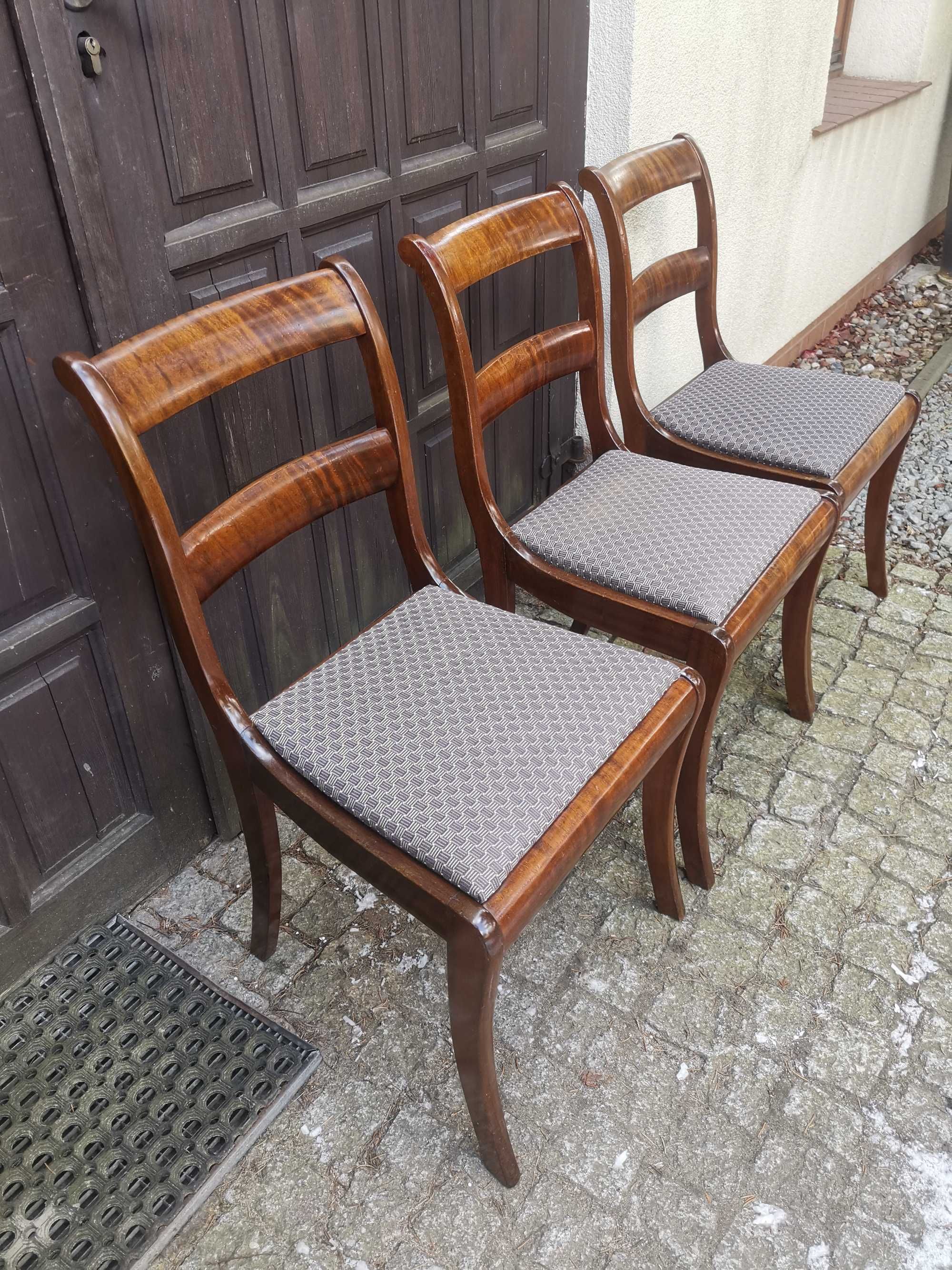 Mahoniowe krzesła XIXwiek.