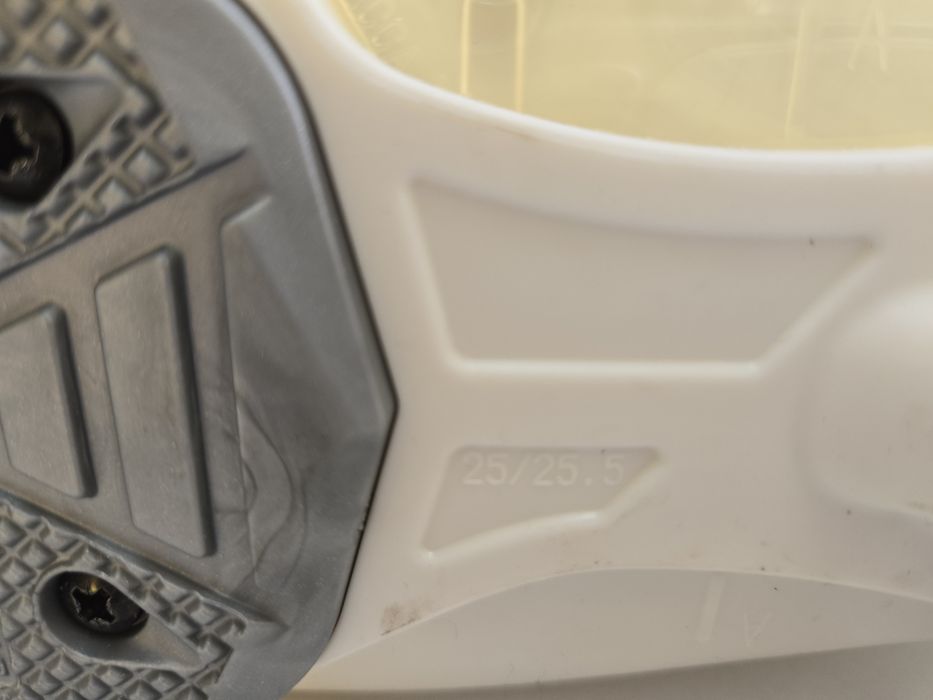 Продам ботинки горнолыжные женские HEAD женские 25-25.5 в идеале!