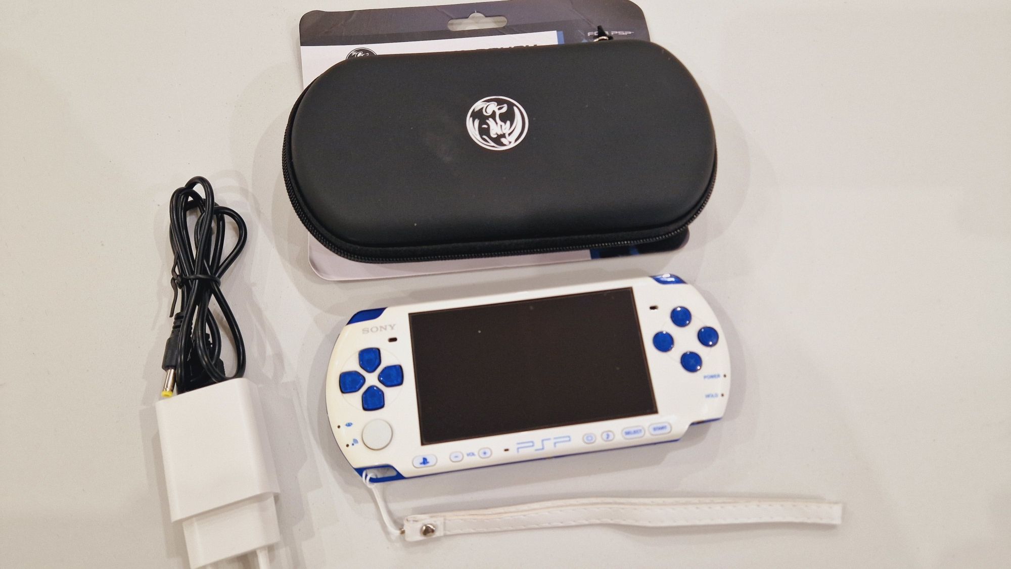 Sony PSP-3000  оригинал +135игр!