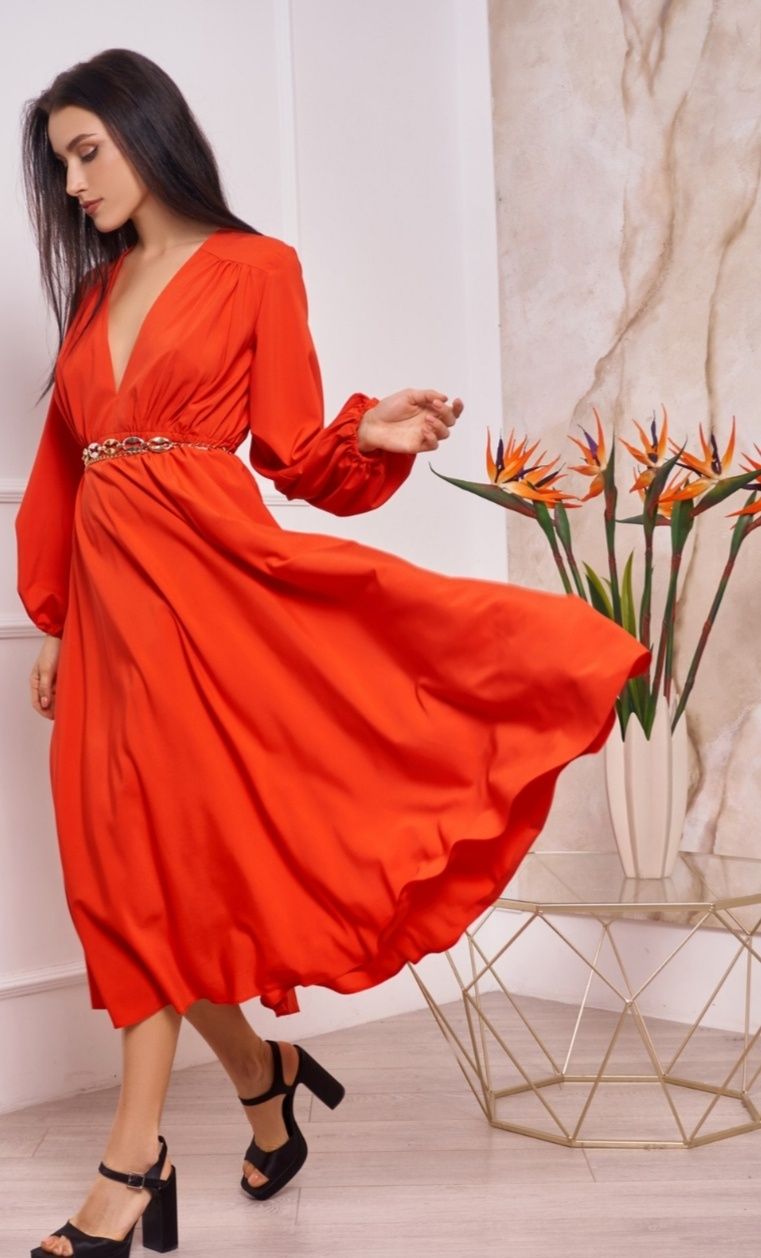 Красное приталенное платье с рукавами-фонарика Исса Плюс (Issa Plus)ми