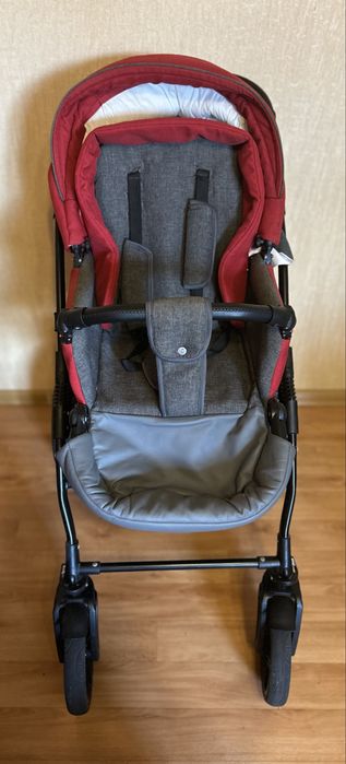 Продам прогулочную коляску