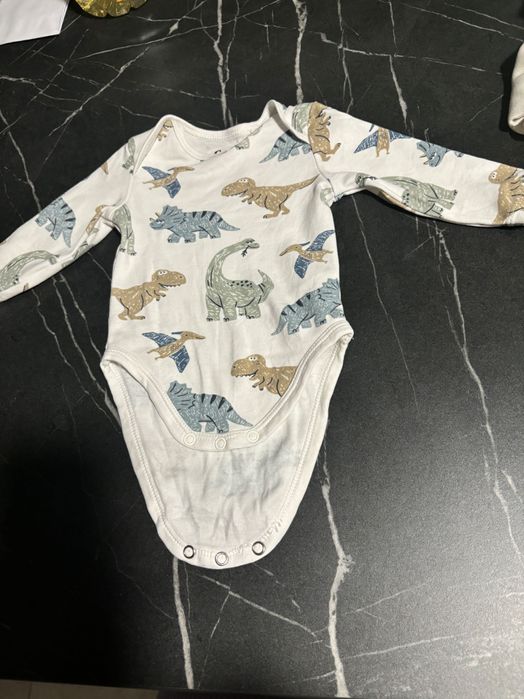 Ubranka dla niemowlaka 3–6 m bardzo dobry stan, zestaw lub pojedynczo