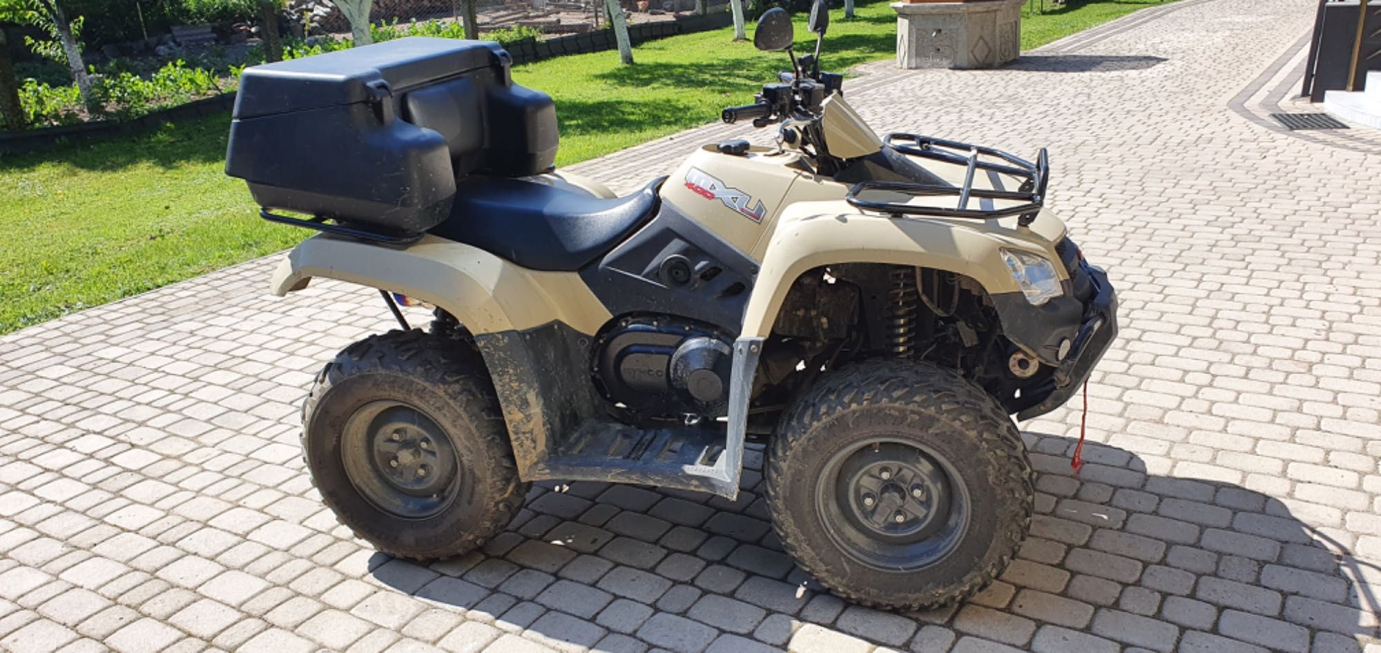 Квадроцикл бензо 400 Kymco Bombardiеr