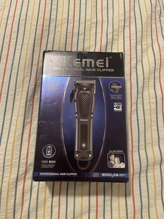 Máquina de Barbear Profissional KM-1017 (Kemei)