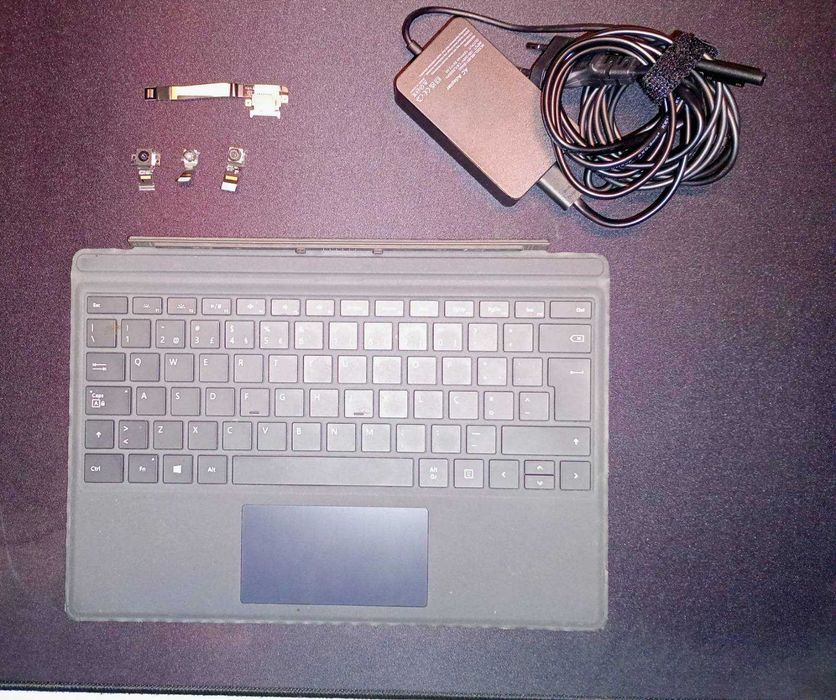 Lote Surface: Carregador + Teclado + Câmaras