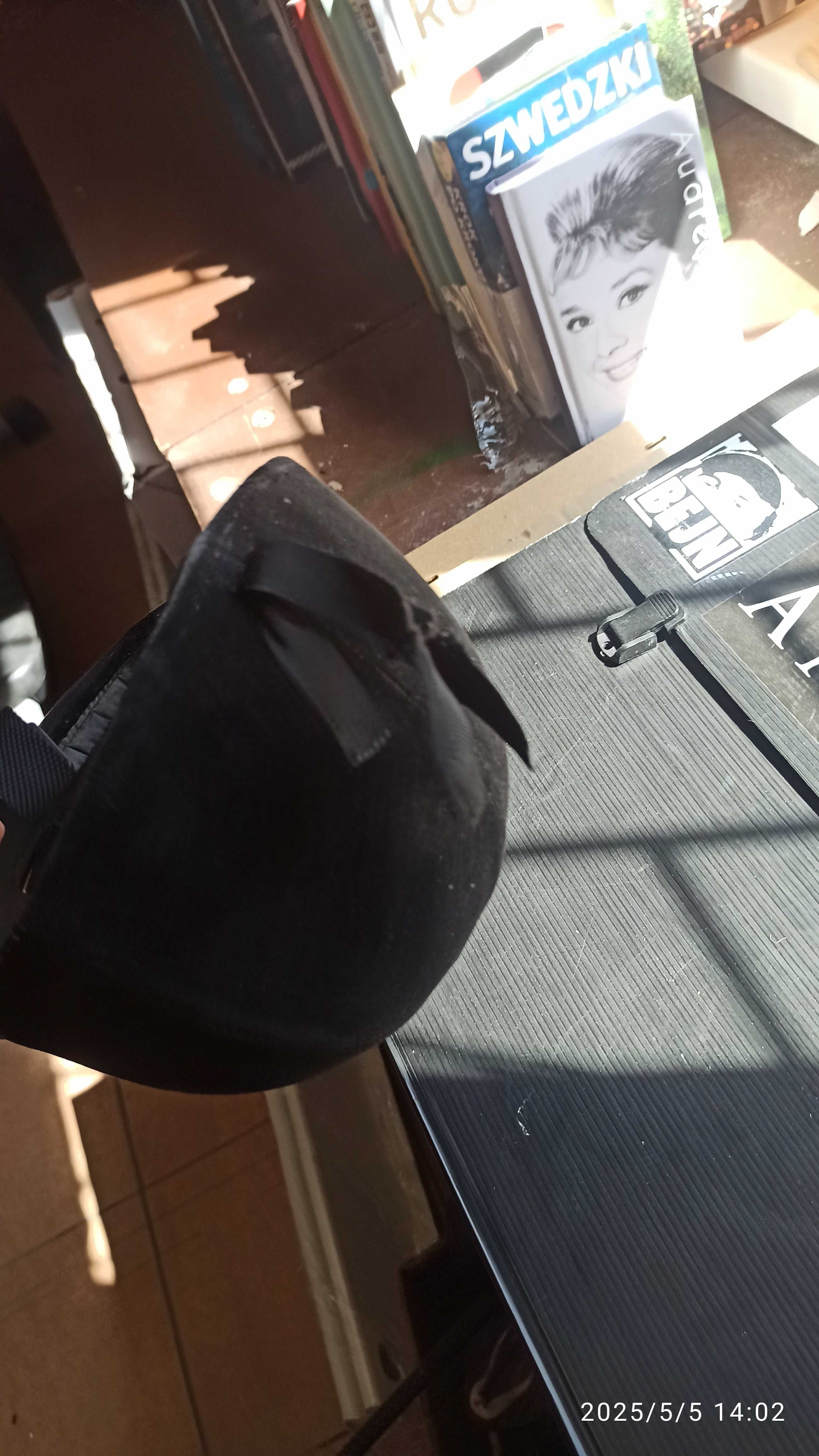 czapka toczek dla dzokejki amazonki dla młodej osoby