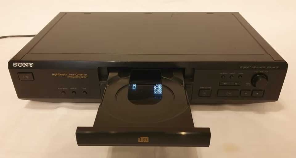 SONY odtwarzacz CD player CDP XE 220