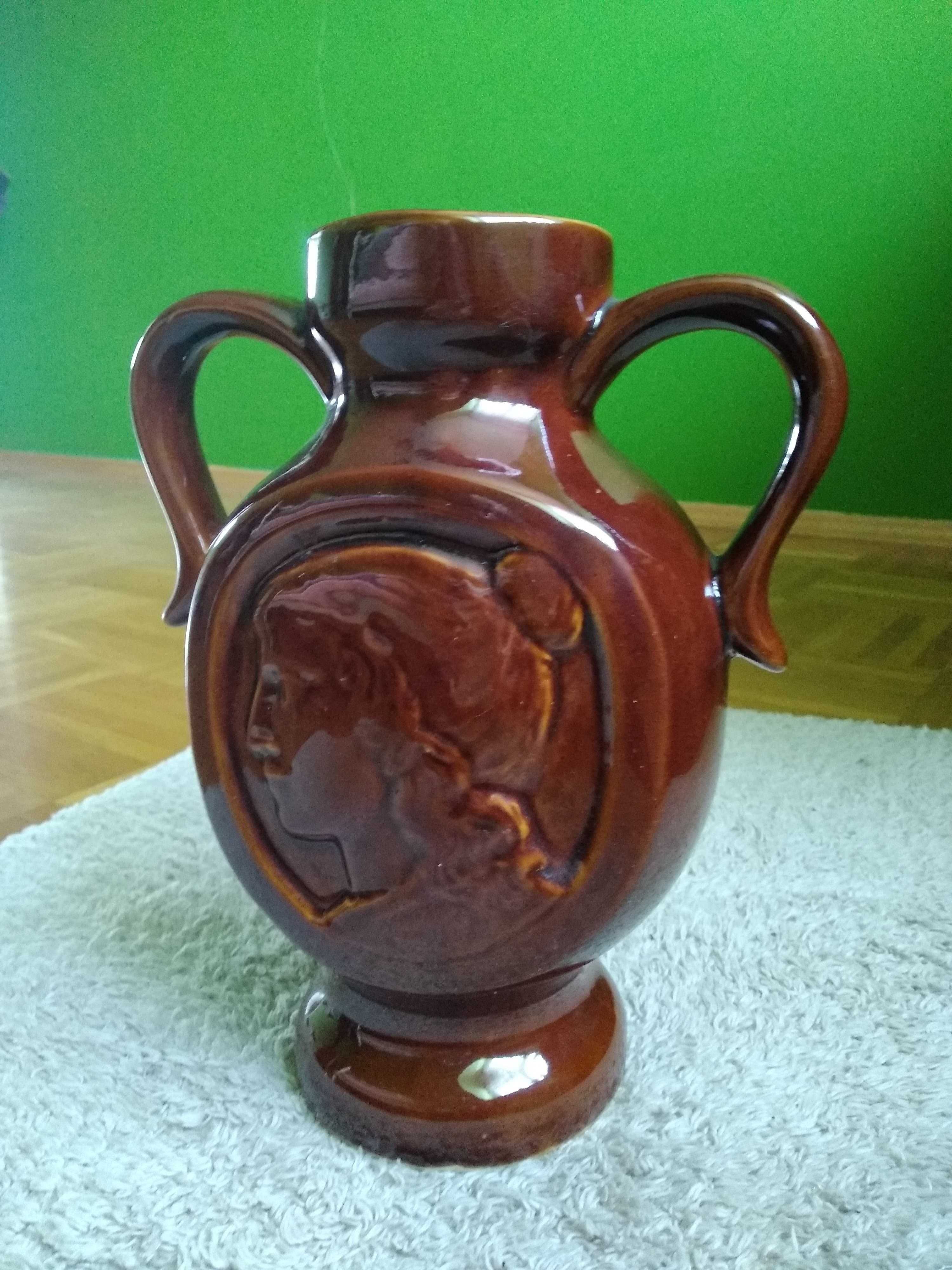 wazon z porcelitu