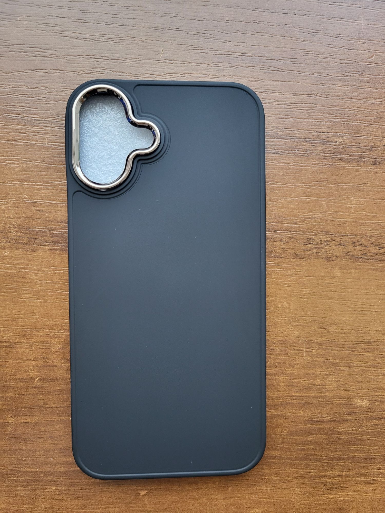 Etui iPhone 16 plus - czarne