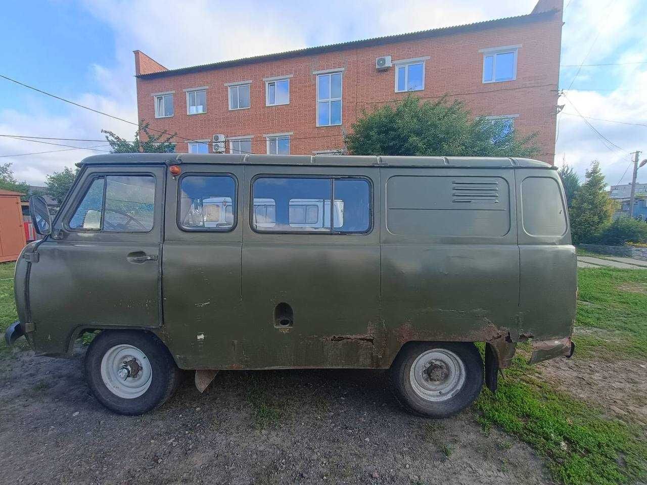 Вантажопасажирський автомобіль УАЗ 3909