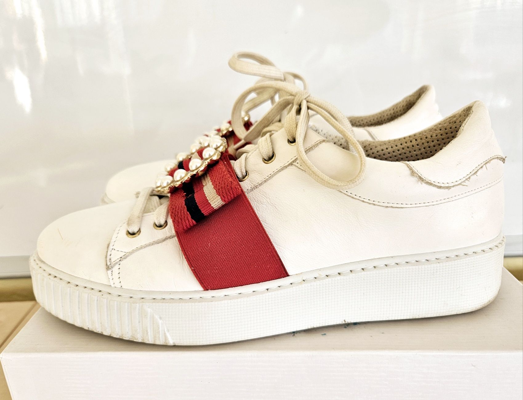 Białe sneakersy L'Estrosa skóra włoska