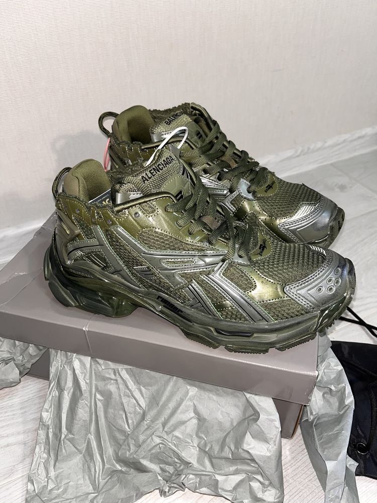 balenciaga runner