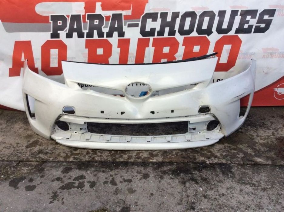 Parachoque Toyota prius 2014